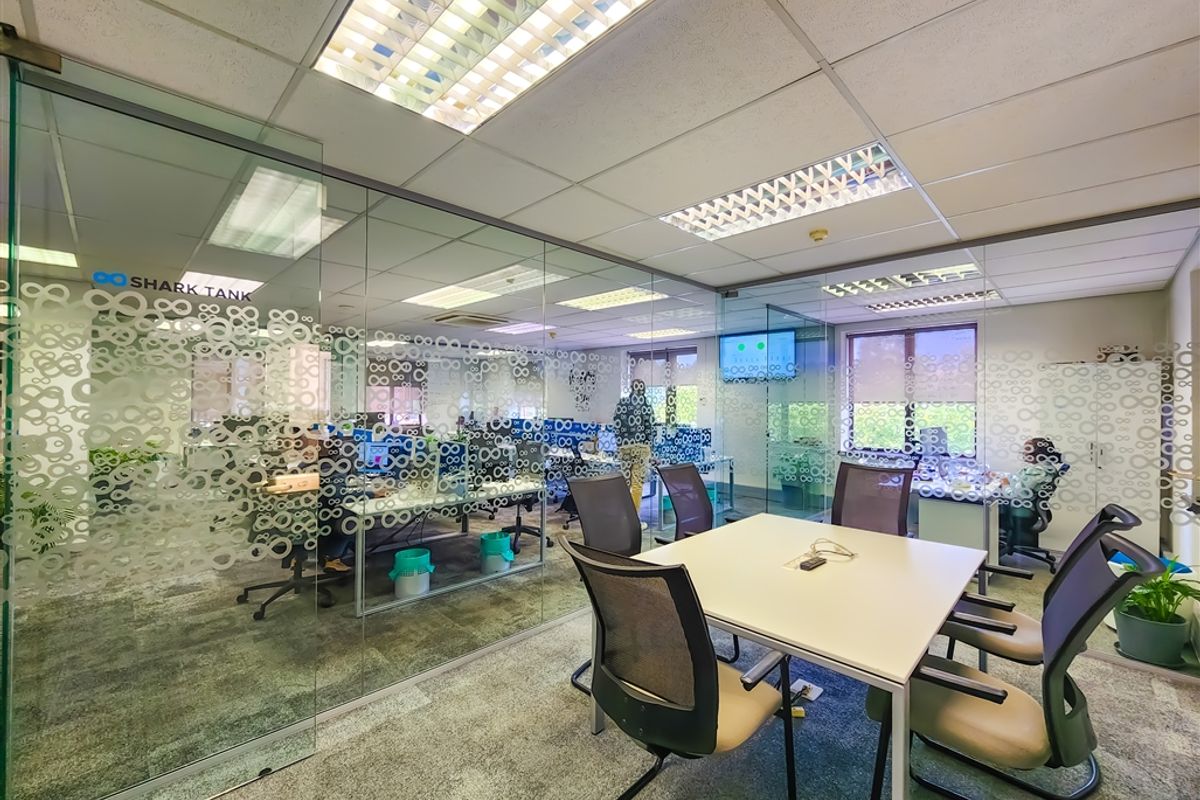 275m2 Ultra Modern Office to Let in The Pivot - Photo 3