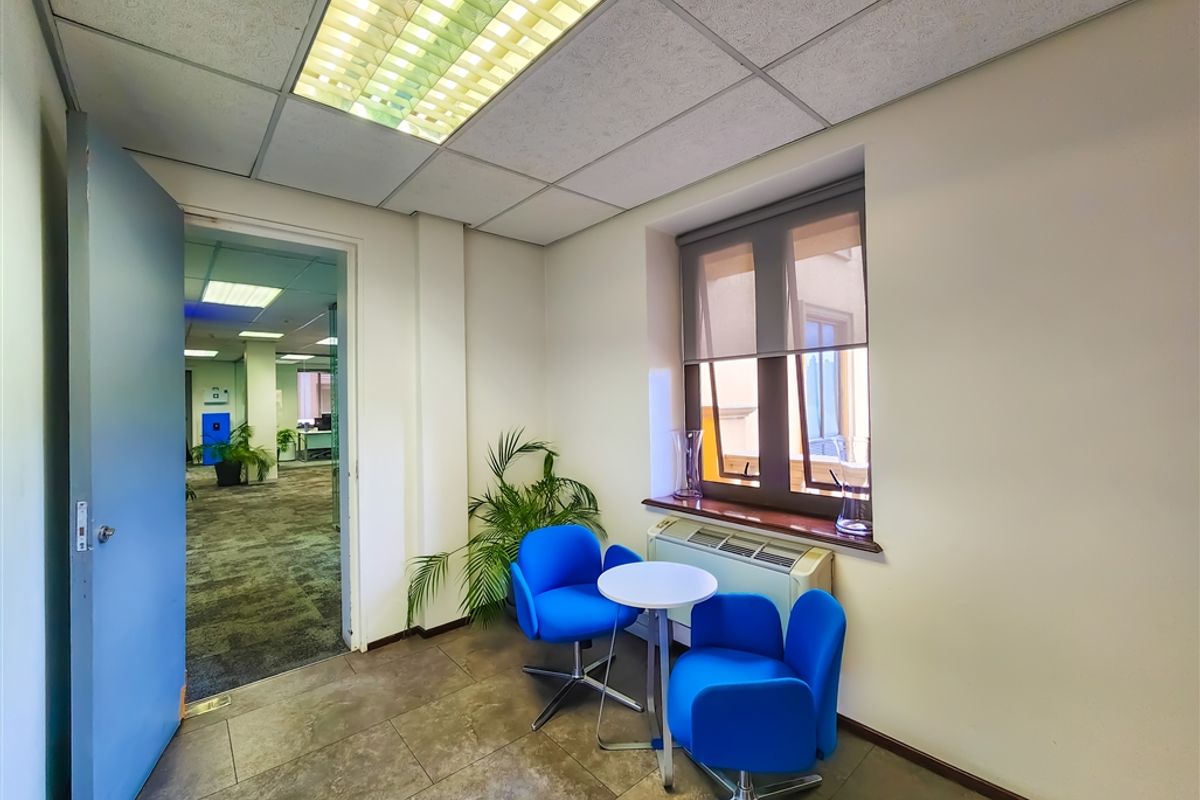 275m2 Ultra Modern Office to Let in The Pivot - Photo 2