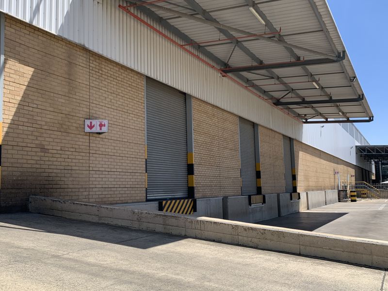 Warehouse to let in Gosforth Park - Photo 5