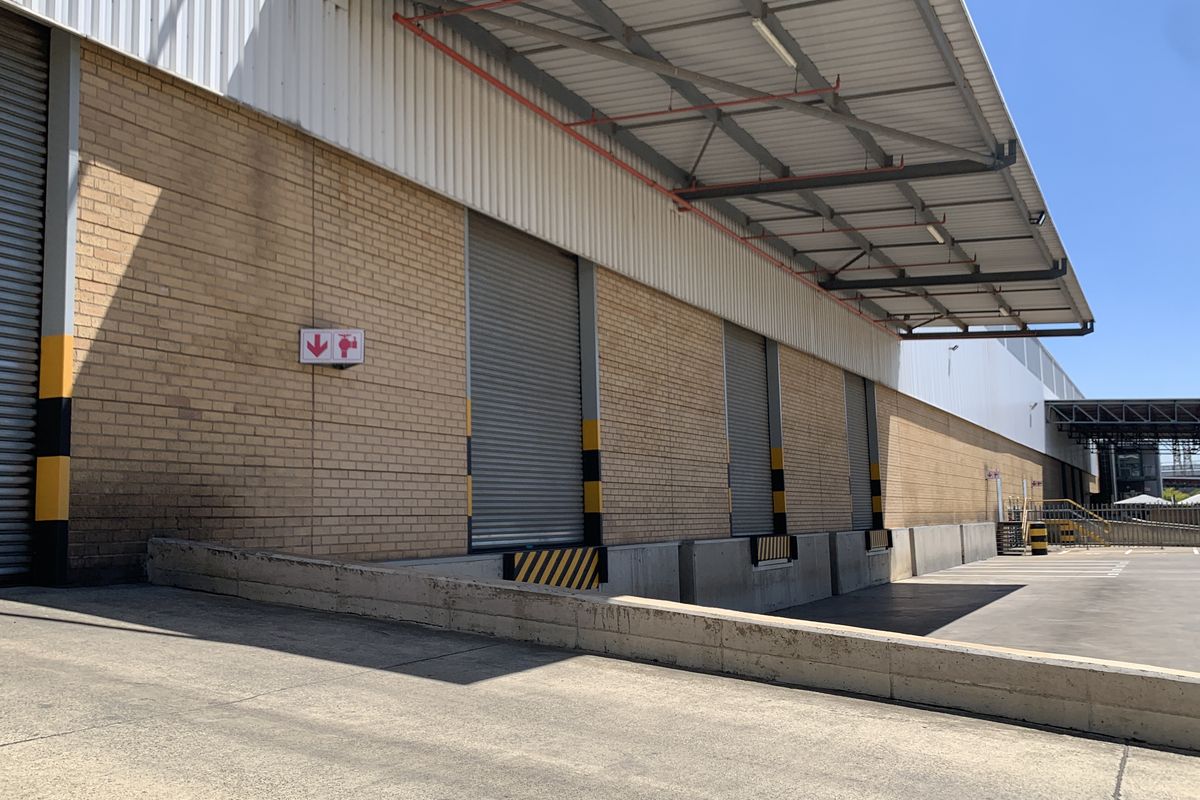 Warehouse to let in Gosforth Park - Photo 5