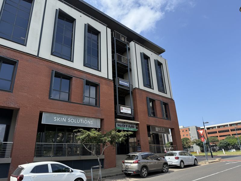 Prime ground Floor offices to lease - Photo 2