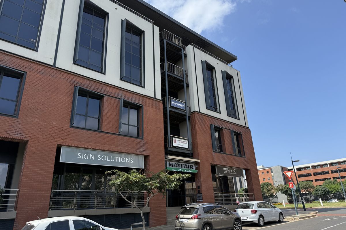 Prime ground Floor offices to lease - Photo 2