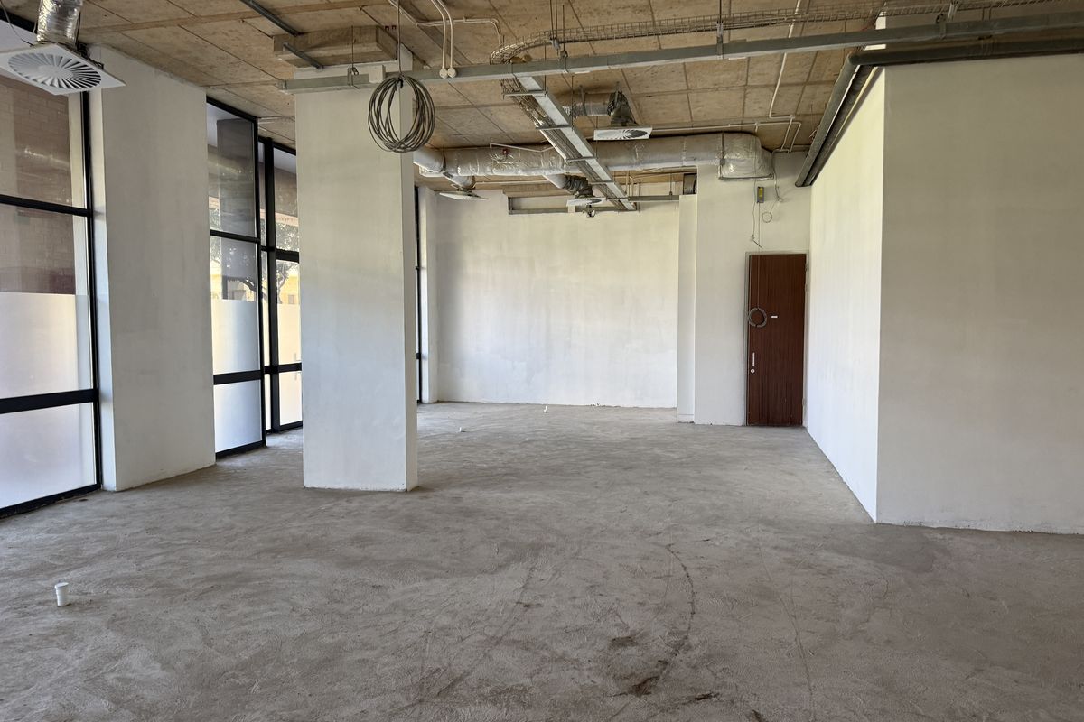 Prime ground Floor offices to lease - Photo 5