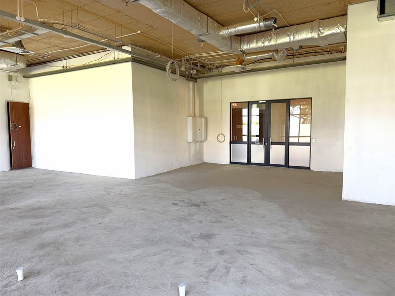 Prime ground Floor offices to lease - Photo 3
