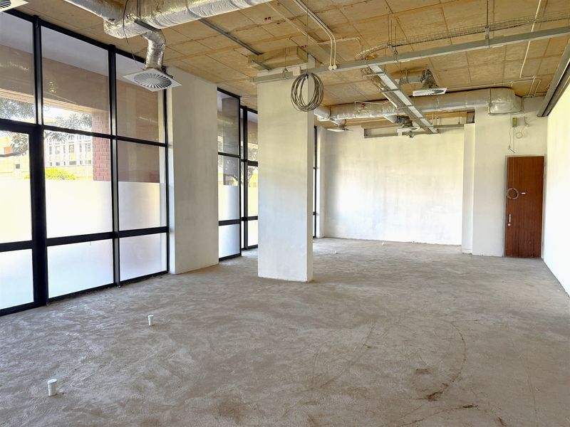 Prime ground Floor offices to lease - Photo 2