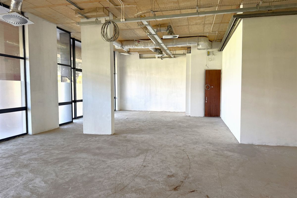 Prime ground Floor offices to lease - Photo 5