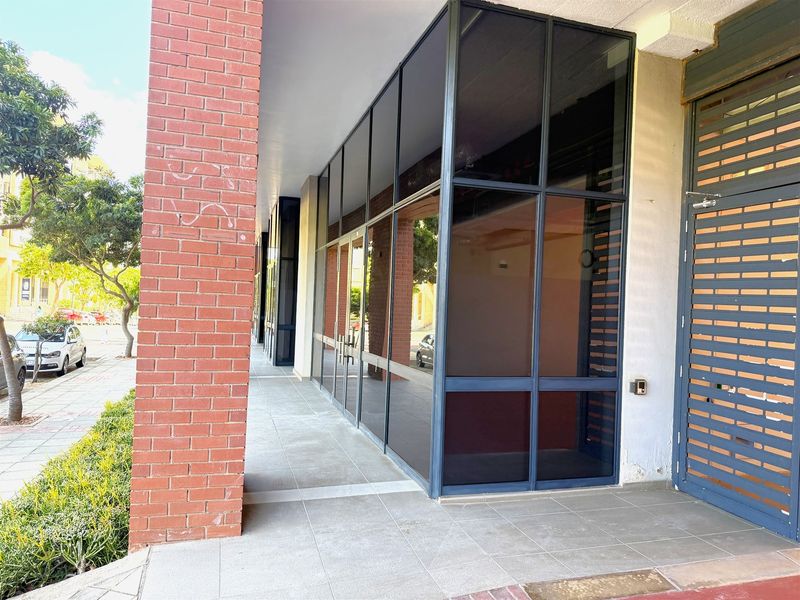 Prime ground Floor offices to lease - Photo 8