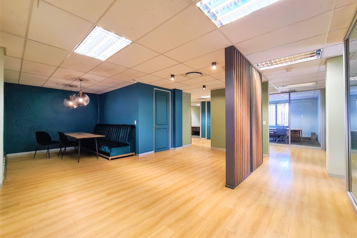 230m2 Sophisticated Office to Let in Fourways - Photo 3