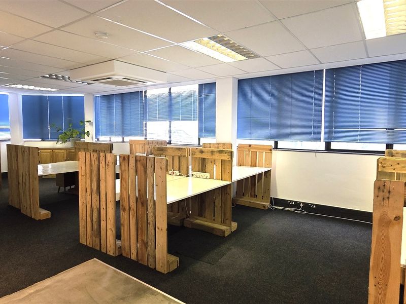 Modern offices to let in Rivonia Boulevard - Photo 10