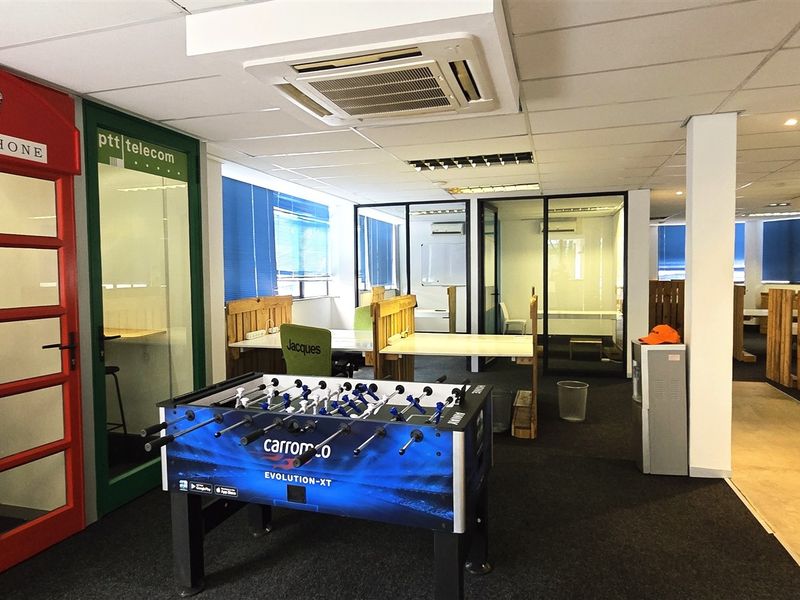 Modern offices to let in Rivonia Boulevard - Photo 7