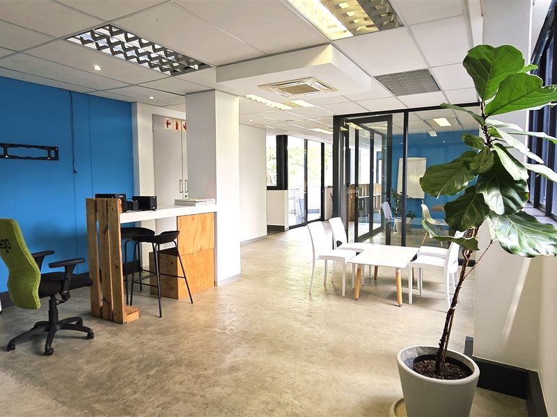 Modern offices to let in Rivonia Boulevard - Photo 3