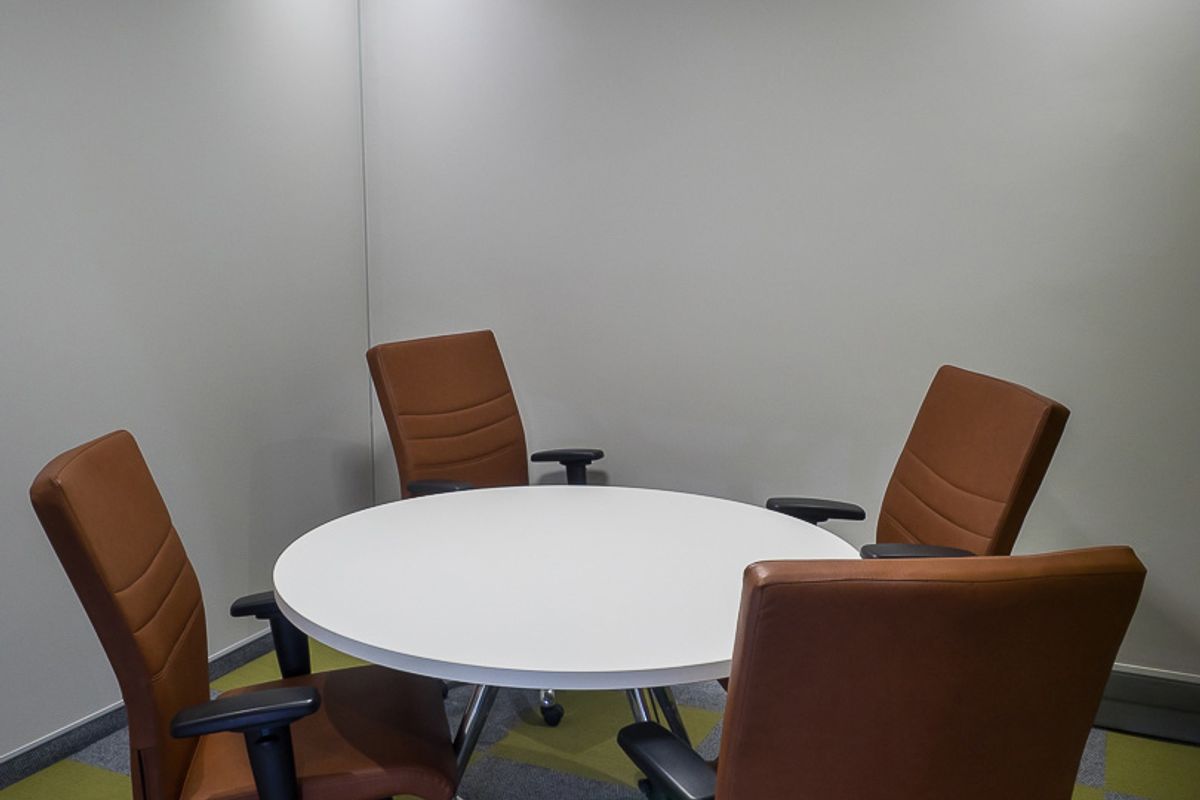 Modern Office Suites in Faerie Glen – Safe, Secure, and Ready! - Photo 4