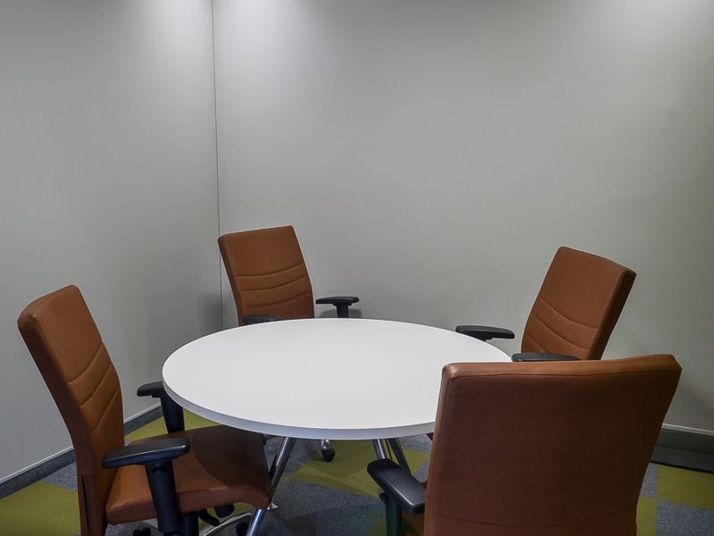 Modern Office Suites in Faerie Glen – Safe, Secure, and Ready! - Photo 4