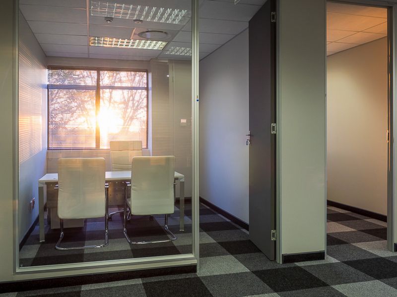 Modern Office Suites in Faerie Glen – Safe, Secure, and Ready! - Photo 9