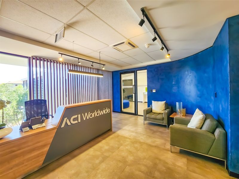 Ultra Modern 483m2 Office Ready For Occupation - Photo 1
