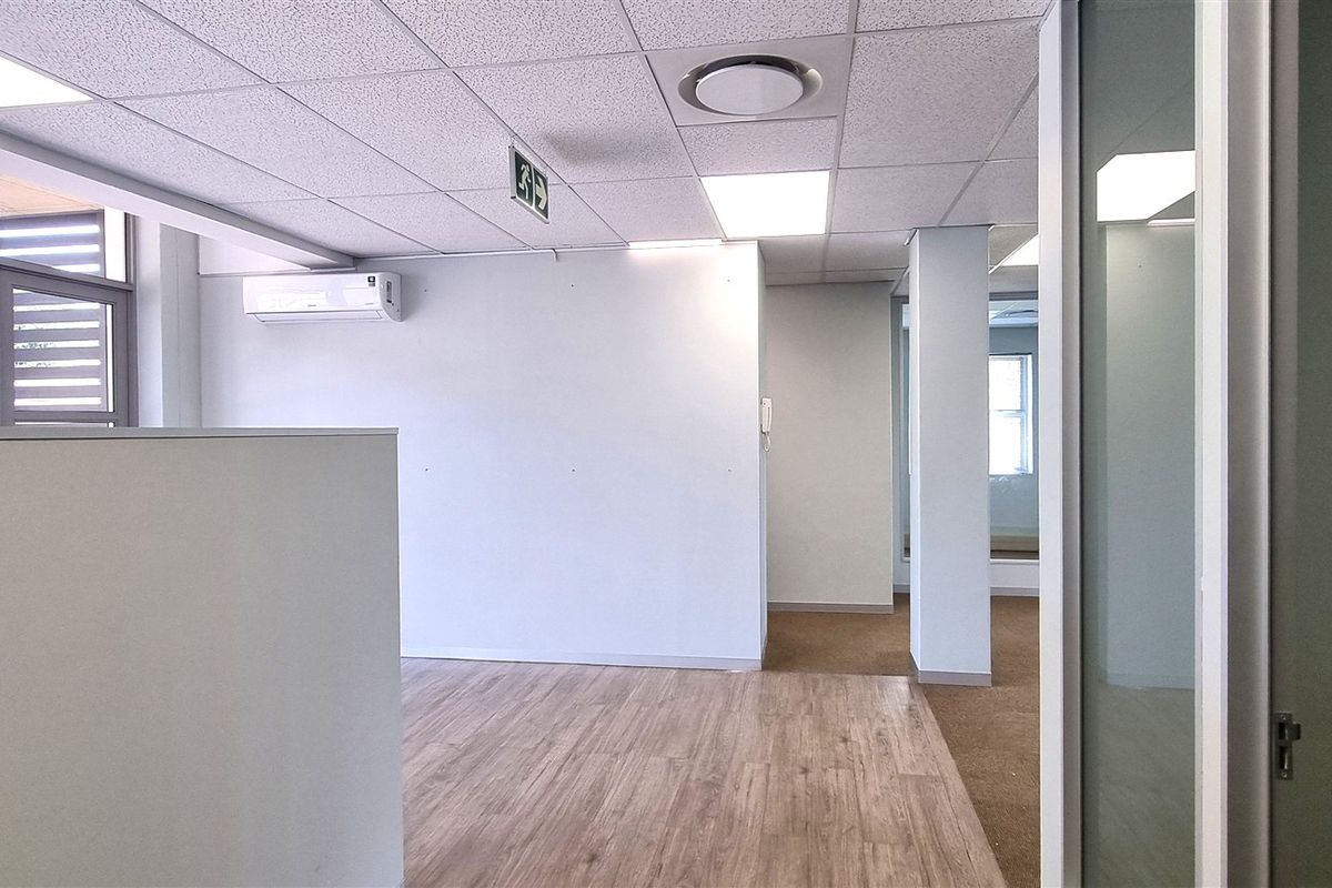 Office space For Sale in the SOLEIL building Lyme Park - Photo 3