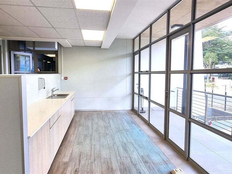 Office space For Sale in the SOLEIL building Lyme Park - Photo 4