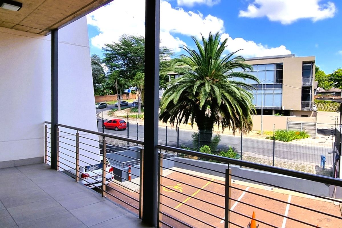 Office space For Sale in the SOLEIL building Lyme Park - Photo 5