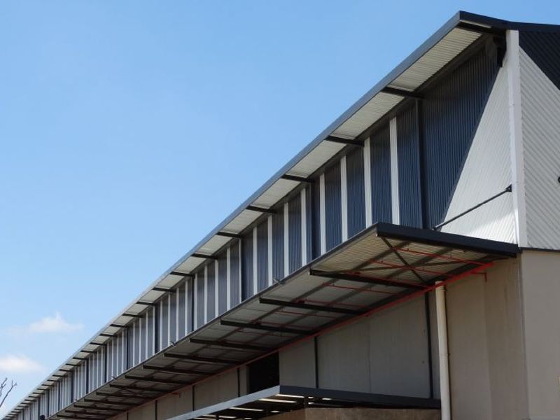 Warehouse to let in Pomona - Photo 3