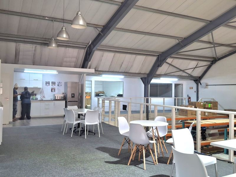 1090m2 Warehouse For Sale in Woodbridge Business Park - Photo 9