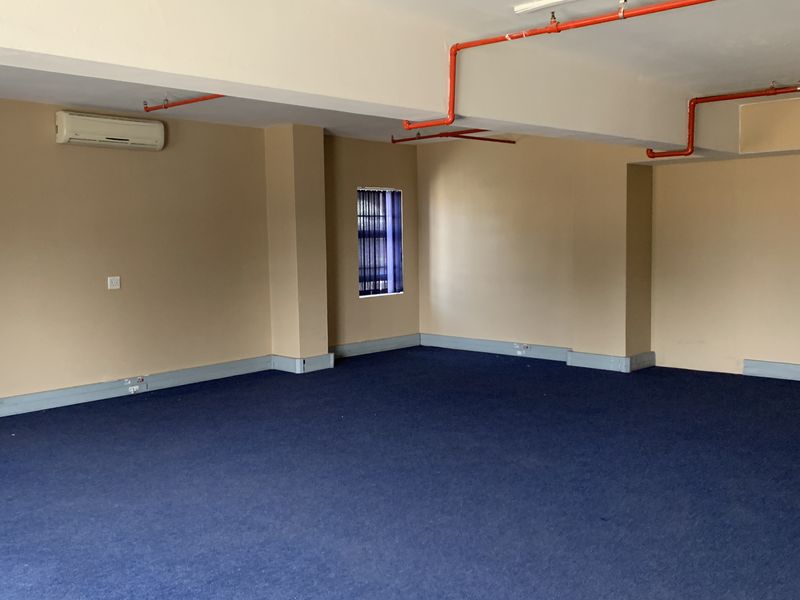 Warehouse to let in Pomona - Photo 5