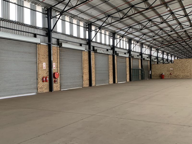 Warehouse to let in Pomona - Photo 4