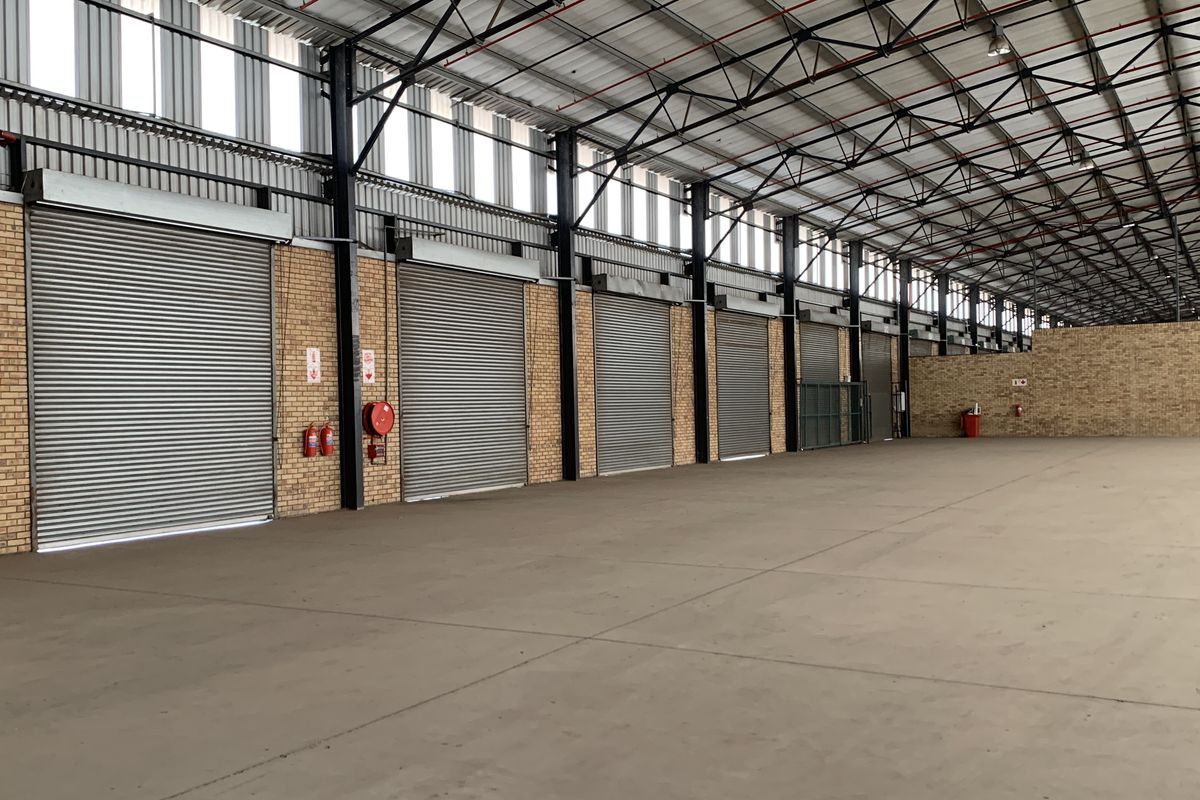 Warehouse to let in Pomona - Photo 4