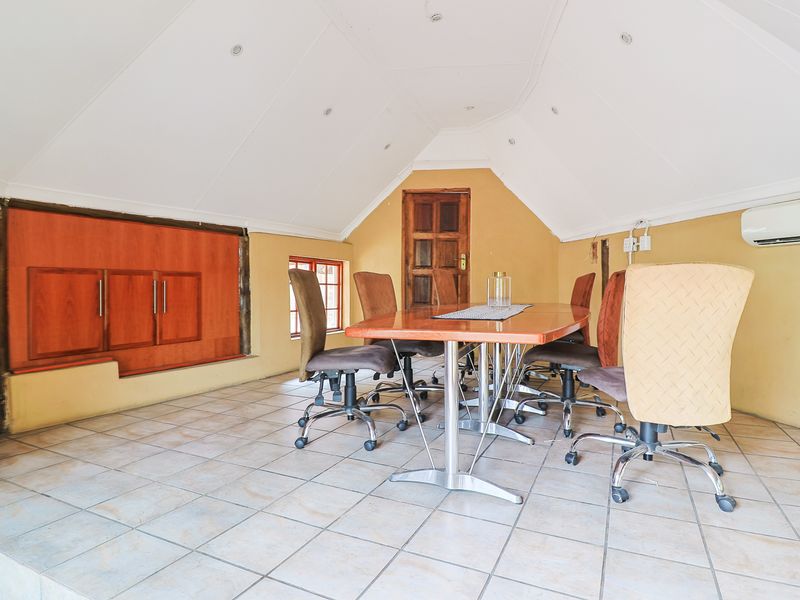 High-Exposure Office Space with Scenic Setting – Brackenhurst’s Best Business Buy! - Photo 10