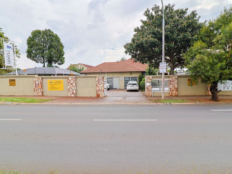 High-Exposure Office Space with Scenic Setting – Brackenhurst’s Best Business Buy! - Photo 1
