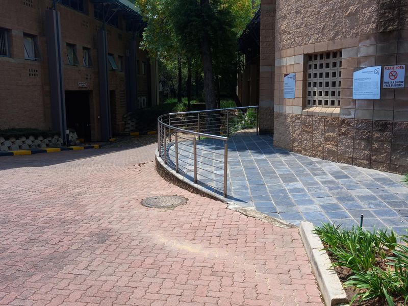 517m2 First Floor Office to Let – Central Office Park, Randjespark, Midrand - Photo 2