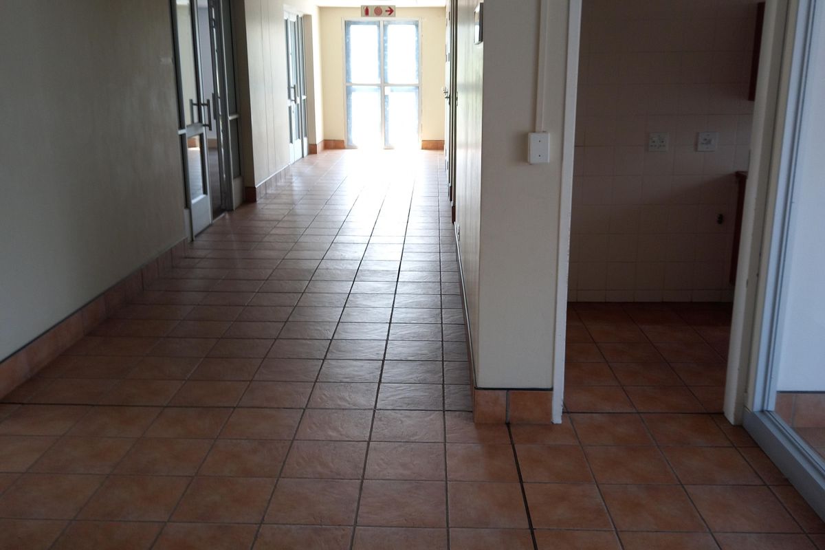313m2 First Floor Office to Let – Central Office Park, Randjespark, Midrand - Photo 3