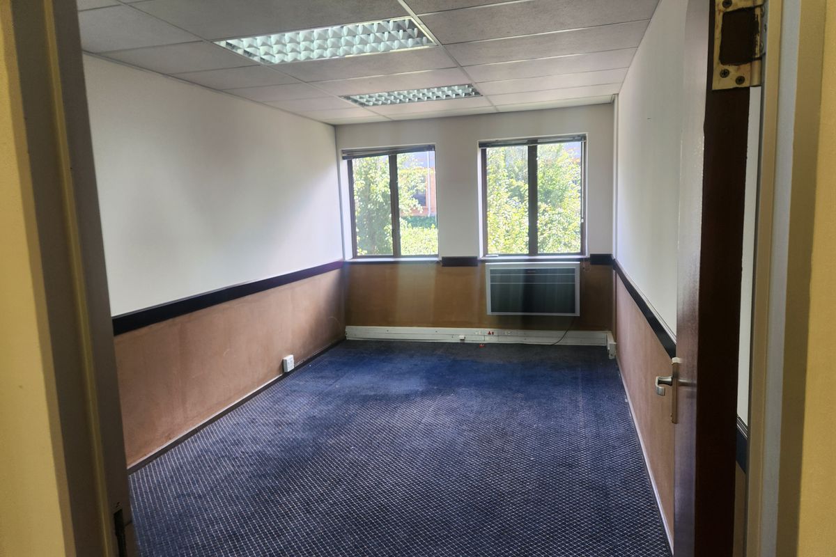 404m2 - Offices to let in Sandown, Sandtown - Photo 5
