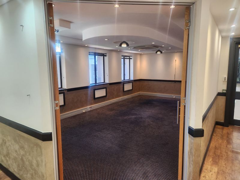 404m2 - Offices to let in Sandown, Sandtown - Photo 3