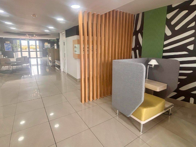 317m2 1st Floor Office Space To Let in Century City - Photo 8