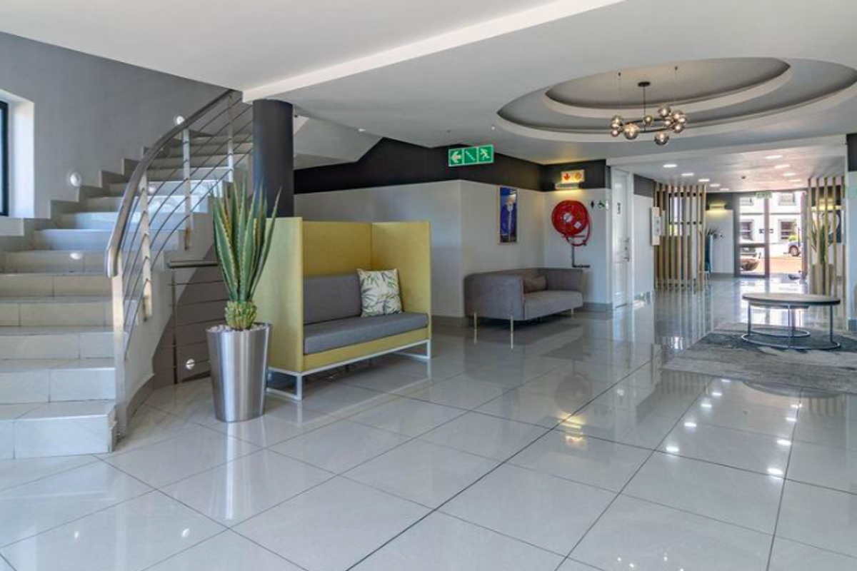 317m2 1st Floor Office Space To Let in Century City - Photo 4