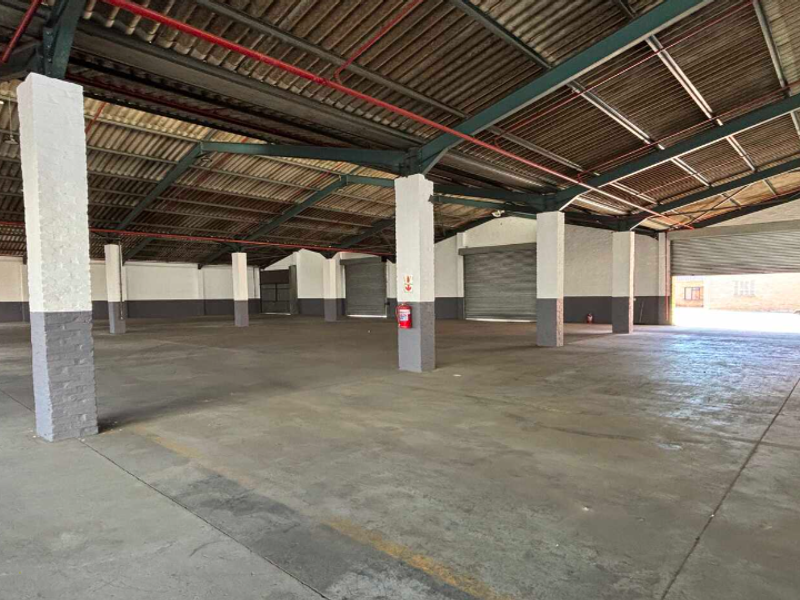 2500m2 Sought-after Warehouse To  et in Montague Gardens - Photo 10