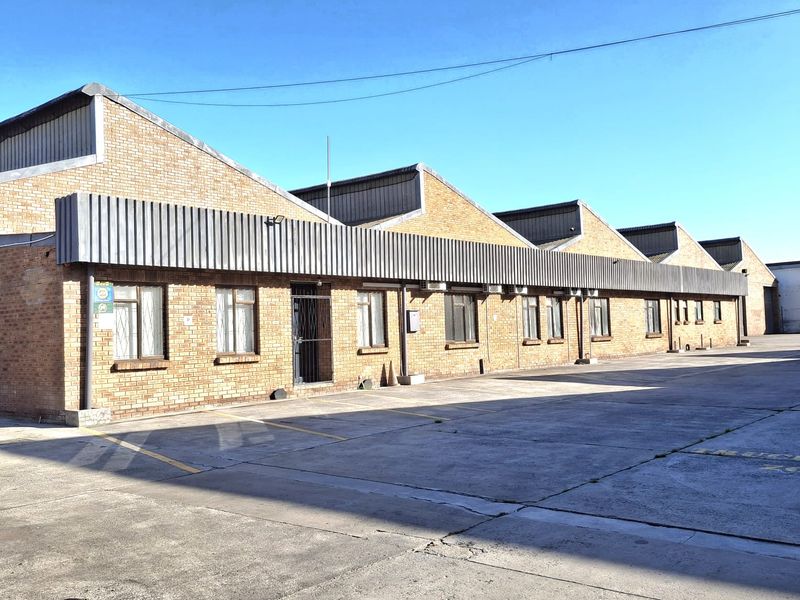 2500m2 Sought-after Warehouse To  et in Montague Gardens - Photo 2