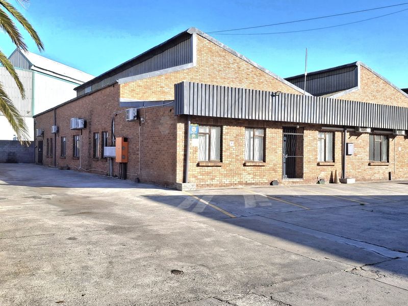 2500m2 Sought-after Warehouse To  et in Montague Gardens - Photo 3