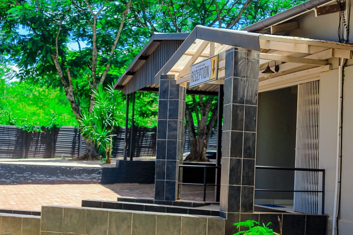 Charming 10-Room Guesthouse for Sale - in Louis Trichardt - Photo 5