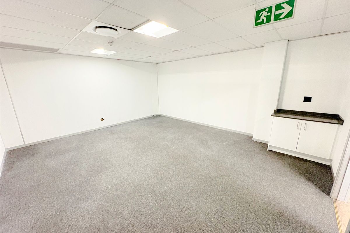 Office space to let - Photo 2