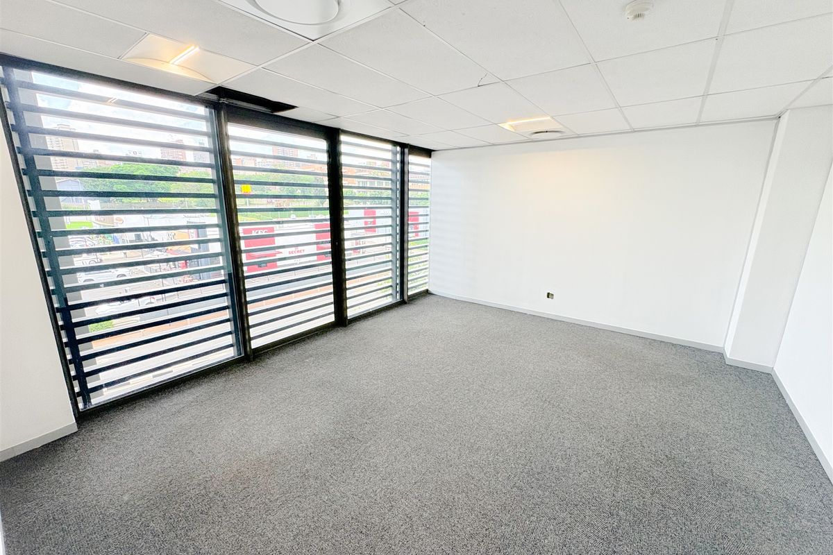 Office space to let - Photo 5