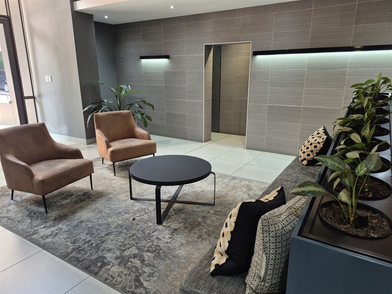 97.73m2 Office to let in Hyde Park - Johannesburg - Photo 2