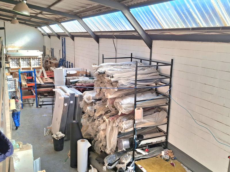 625m2 Warehuse to Let in Montague Gradens - Photo 9