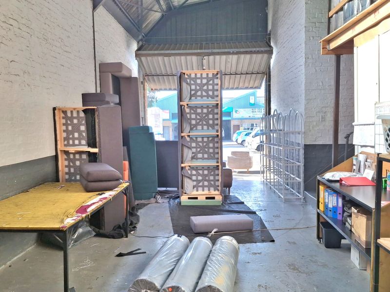 625m2 Warehuse to Let in Montague Gradens - Photo 8