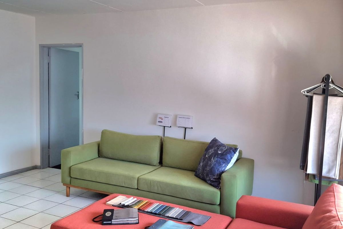 625m2 Warehuse to Let in Montague Gradens - Photo 2