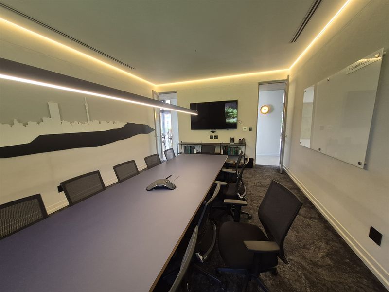 171,9m2 offices to let in Hyde Park, Johannesburg - Photo 3