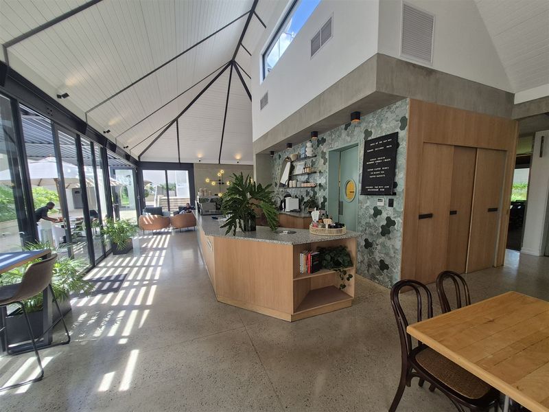 171,9m2 offices to let in Hyde Park, Johannesburg - Photo 2