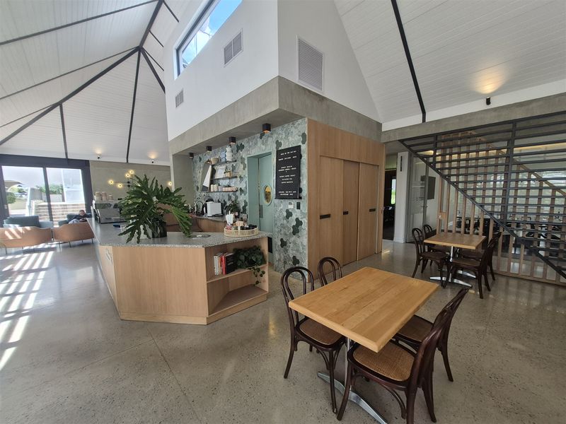 171,9m2 offices to let in Hyde Park, Johannesburg - Photo 3