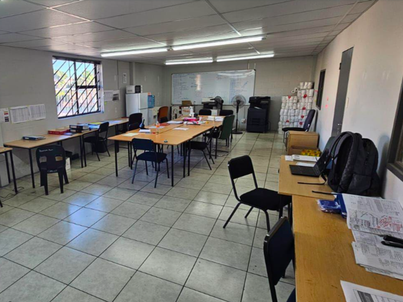 1040m2 Warehouse to Let in Killarney Gardens - Photo 7