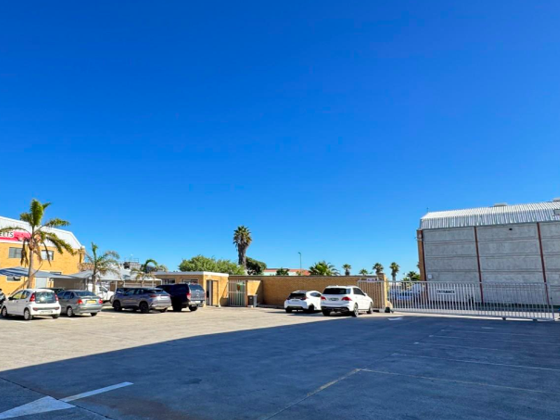 1040m2 Warehouse to Let in Killarney Gardens - Photo 2